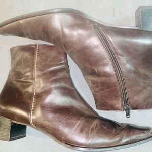 Luxuriously soft Italian Leather Paul Green Women’s Boots size 10 retail $449